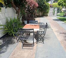 Guesthouse With Green Garden and Pool - 2102