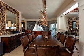 Luxury Villa Golden Crest With Private Swimming Pool