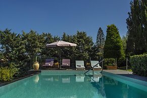 Luxury Villa Golden Crest With Private Swimming Pool