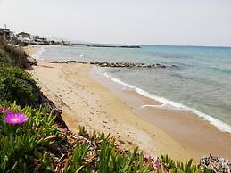 Pan Asia Seaview Apartment 2