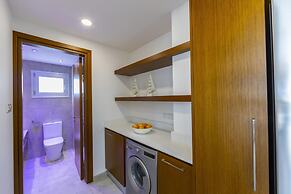 Mackenzie Castella Beachfront Suite