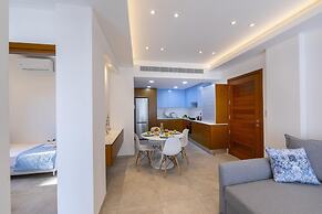 Mackenzie Castella Beachfront Suite