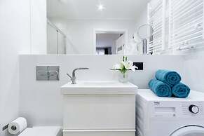 Modern Apartment Close to the Old Town