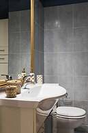 Athenian Stylish 2 Bdrm Apartment