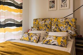 Athenian Stylish 2 Bdrm Apartment