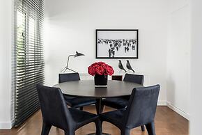 Executive 2 bdr Suite in Plaka - Acropolis View