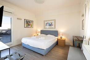 Downtown Cocoon With Roof Deck