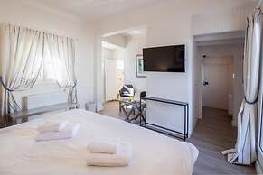 Downtown Cocoon With Roof Deck