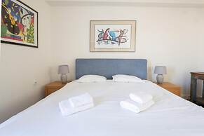 Downtown Cocoon With Roof Deck