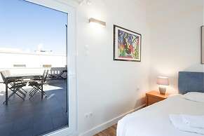 Downtown Cocoon With Roof Deck