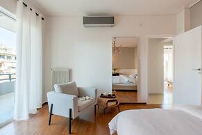 Elegant 3 Dbrm apt iin the Heart of Glyfada