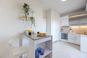 Elegant 3 Dbrm apt iin the Heart of Glyfada