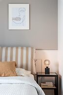 Elegant 3 Dbrm apt iin the Heart of Glyfada