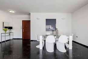 Elegant 3 Dbrm apt iin the Heart of Glyfada