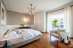 Elegant 3 Dbrm apt iin the Heart of Glyfada