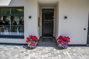 Tevini Boutique Suites - Apartment Water