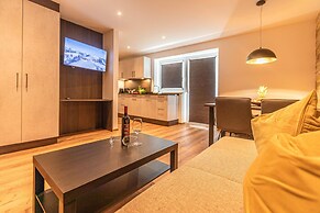 Tevini Boutique Suites - Apartment Water