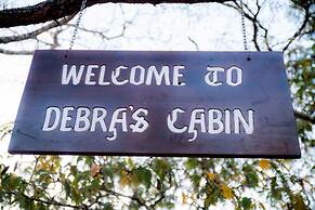 Rustic Luxury Farm Cabin Located in Hwedza - 2031