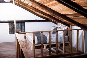 Rustic Luxury Farm Cabin Located in Hwedza - 2031