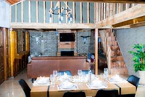 Rustic Luxury Farm Cabin Located in Hwedza - 2031