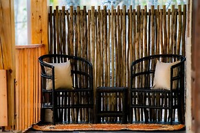 Rustic Luxury Farm Cabin Located in Hwedza - 2031