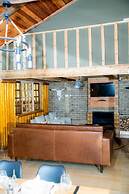 Rustic Luxury Farm Cabin Located in Hwedza - 2031