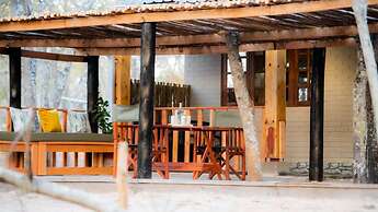 Rustic Luxury Farm Cabin Located in Hwedza - 2031