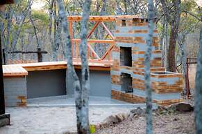 Rustic Luxury Farm Cabin Located in Hwedza - 2031