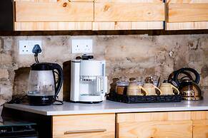 Rustic Luxury Farm Cabin Located in Hwedza - 2031