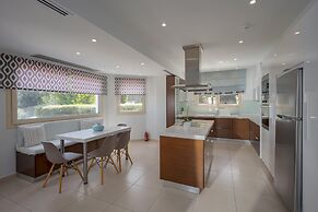 Villa Melissa by Estia