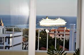 Funchal Window City Center by Homie
