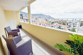 Funchal Window City Center by Homie
