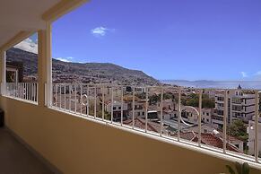 Funchal Window City Center by Homie