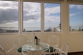 Funchal Window City Center by Homie