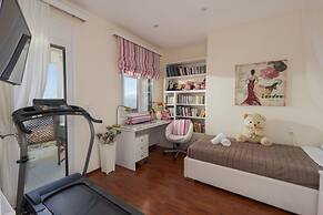 Vista Mare Villa by Estia