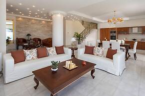 Vista Mare Villa by Estia