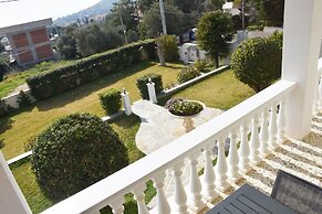 Villa Vita in Kalyvia Thorikou