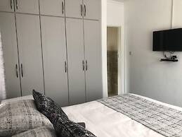 1 bed Apartment in Mount Pleasant Heights - 2014