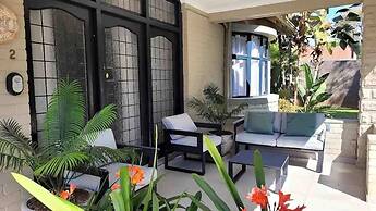 Contemporary 2 bed in Suburbs - 2081