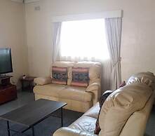 Neat and Cosy Cottage With Pool - 2103