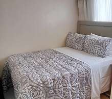 Neat and Cosy Cottage With Pool - 2103