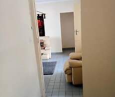 Neat and Cosy Cottage With Pool - 2103