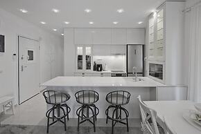 Belva Blue in Glifada