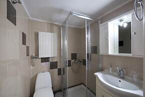 Porto Leone in Piraeus