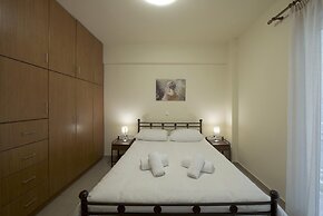 Porto Leone in Piraeus