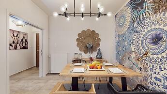 Motley Elegant Apartment by Estia