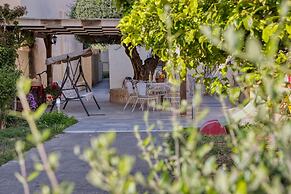 Garden House by Estia