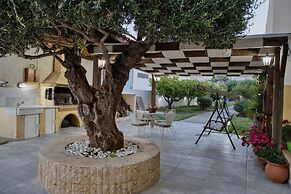 Garden House by Estia