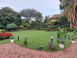 Modern House With Pool in Mount Pleasant - 2063