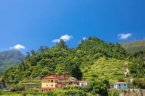 Vila do Largo B by Madeira Sun Travel